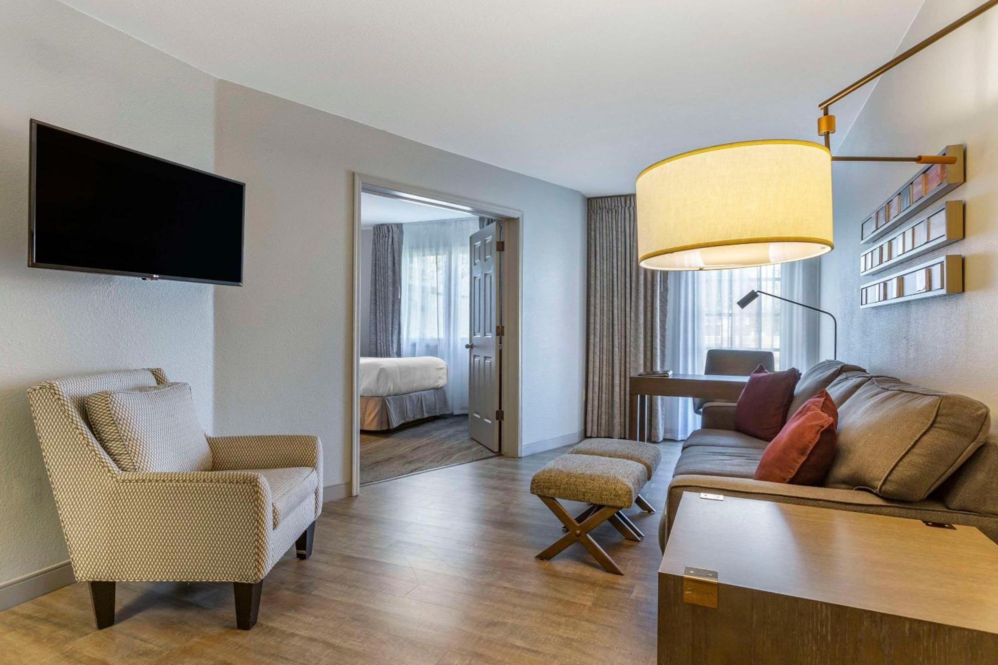 Windmill Suites Surprise - Phoenix, Ascend Hotel Collection Eksteriør billede