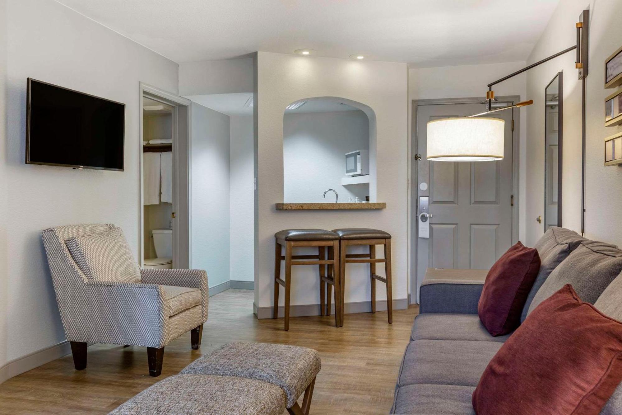 Windmill Suites Surprise - Phoenix, Ascend Hotel Collection Eksteriør billede