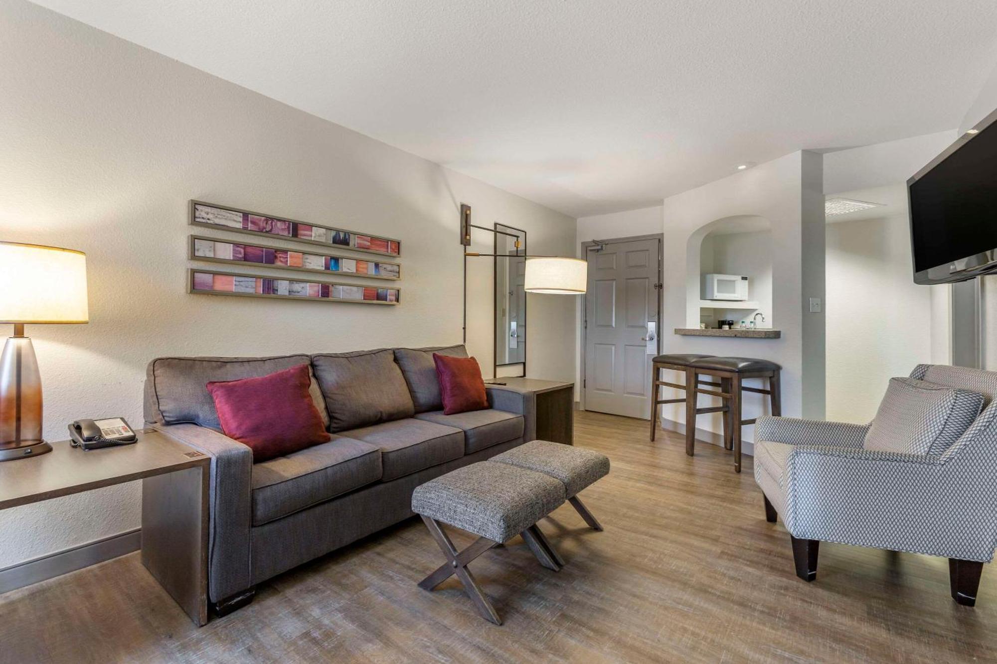 Windmill Suites Surprise - Phoenix, Ascend Hotel Collection Eksteriør billede